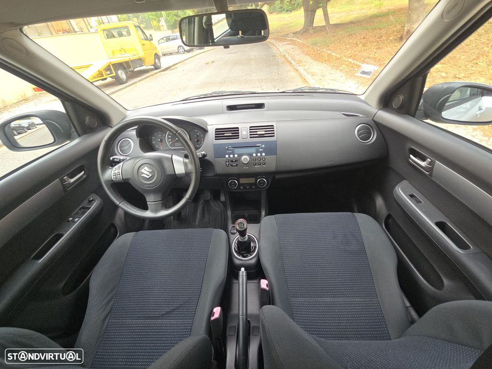 Suzuki Swift 1.3 DDiS GLX - 16