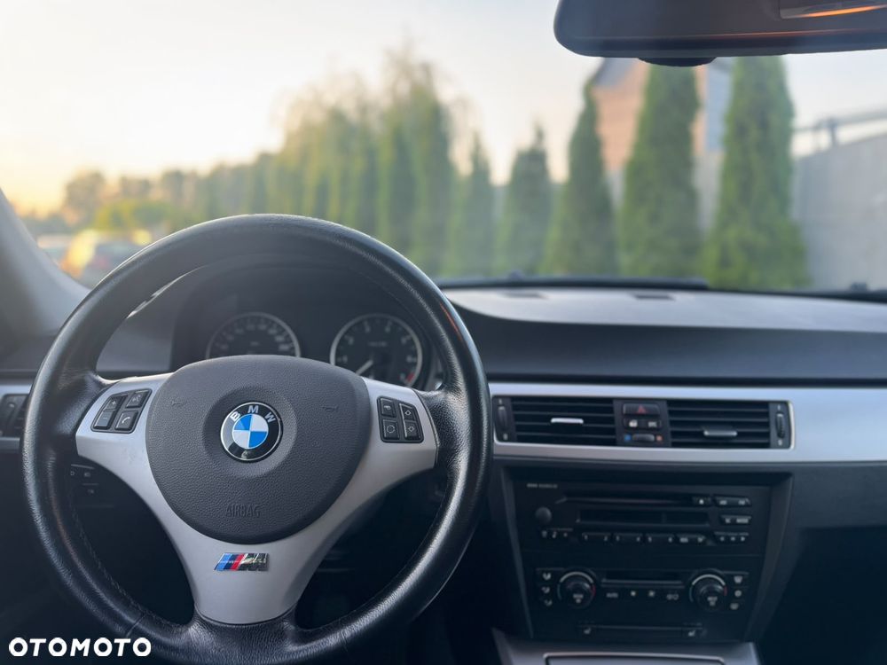 BMW Seria 3 - 23