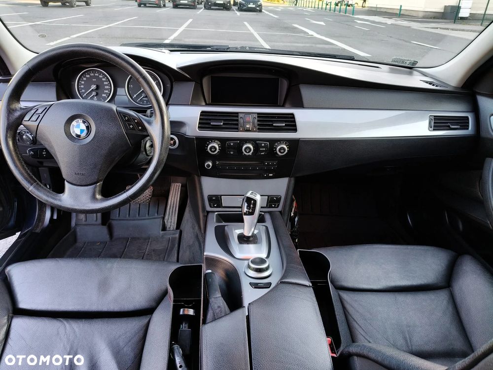 BMW Seria 5 525d - 7