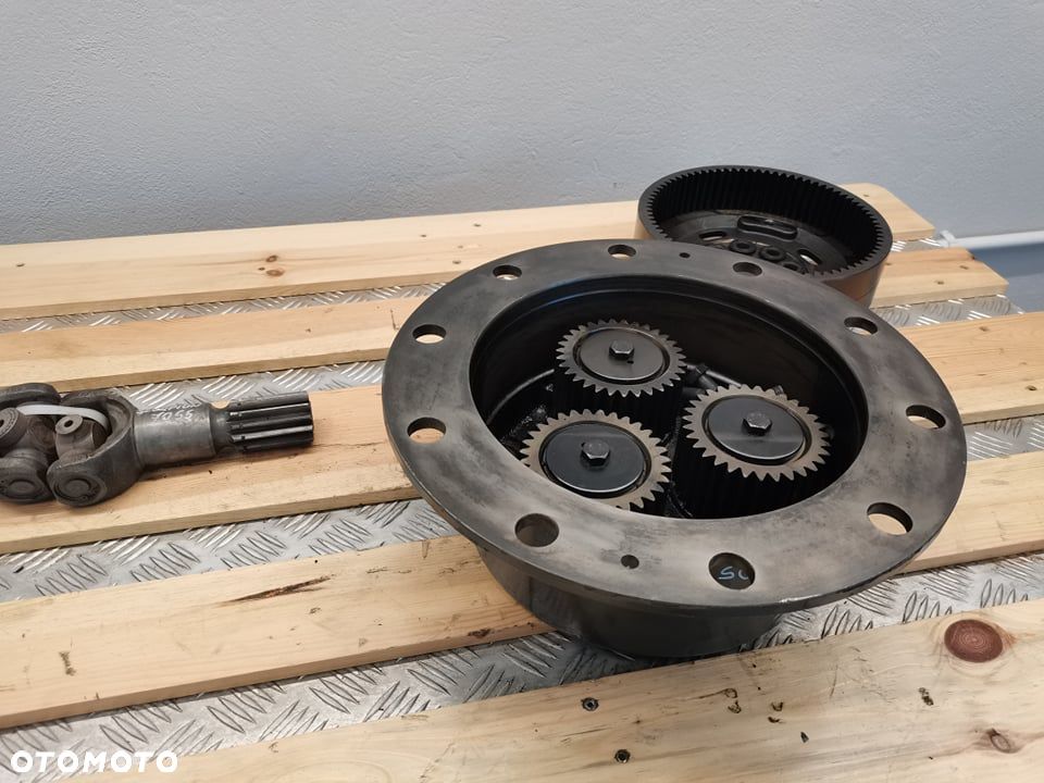 Reduktor Claas Scorpion 9055 {Carraro} - 1