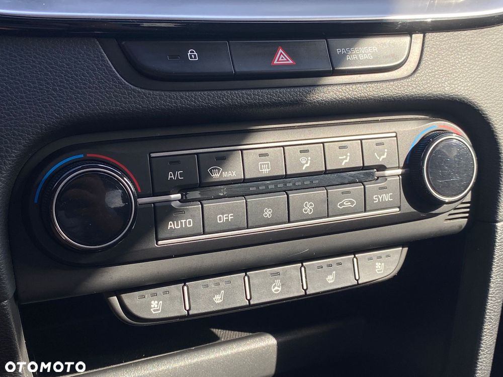 Kia XCeed 1.5 T-GDI L Business Line DCT - 25