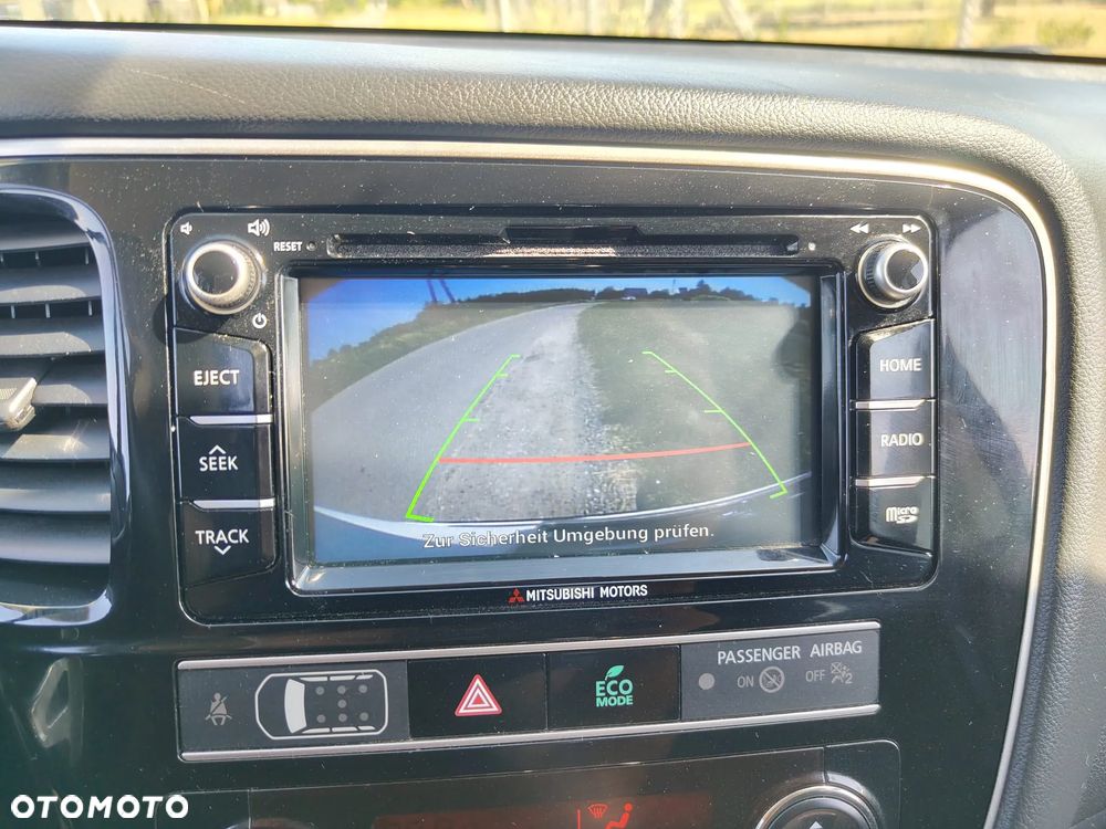 Mitsubishi Outlander - 10
