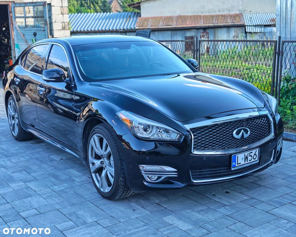 Infiniti Q70 - 13