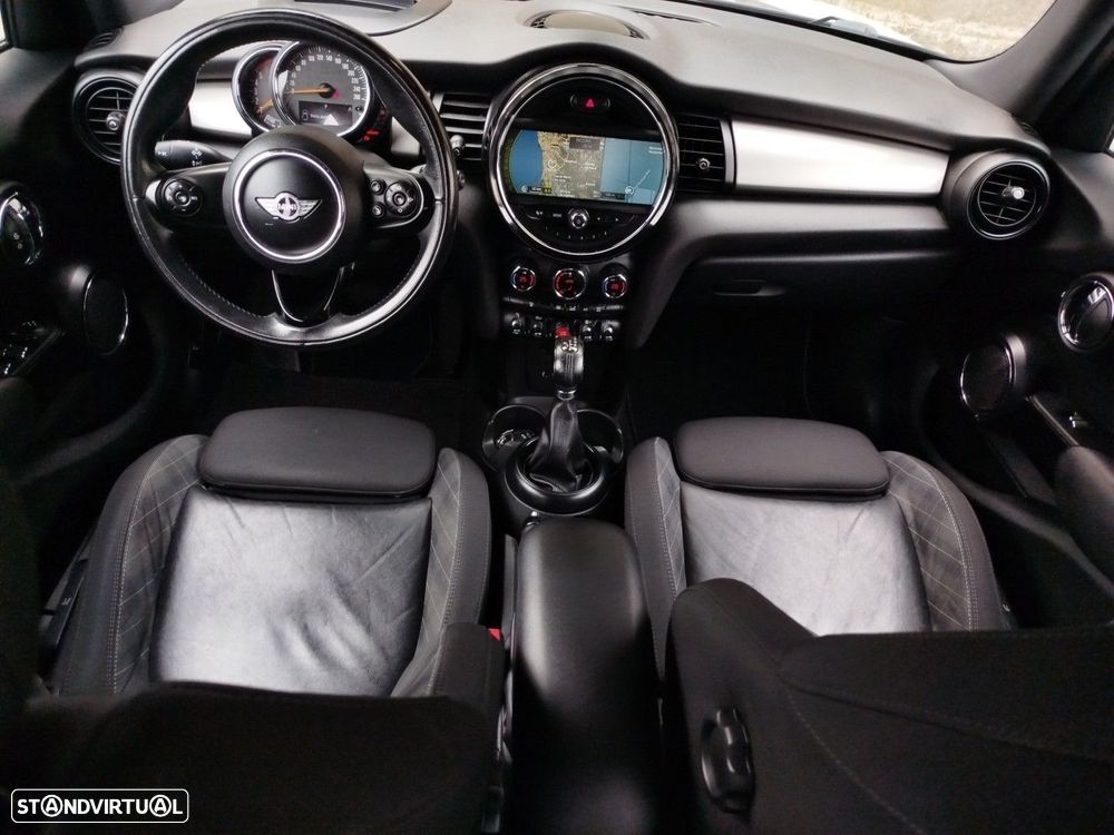 MINI 5 Portas Cooper D Auto - 5
