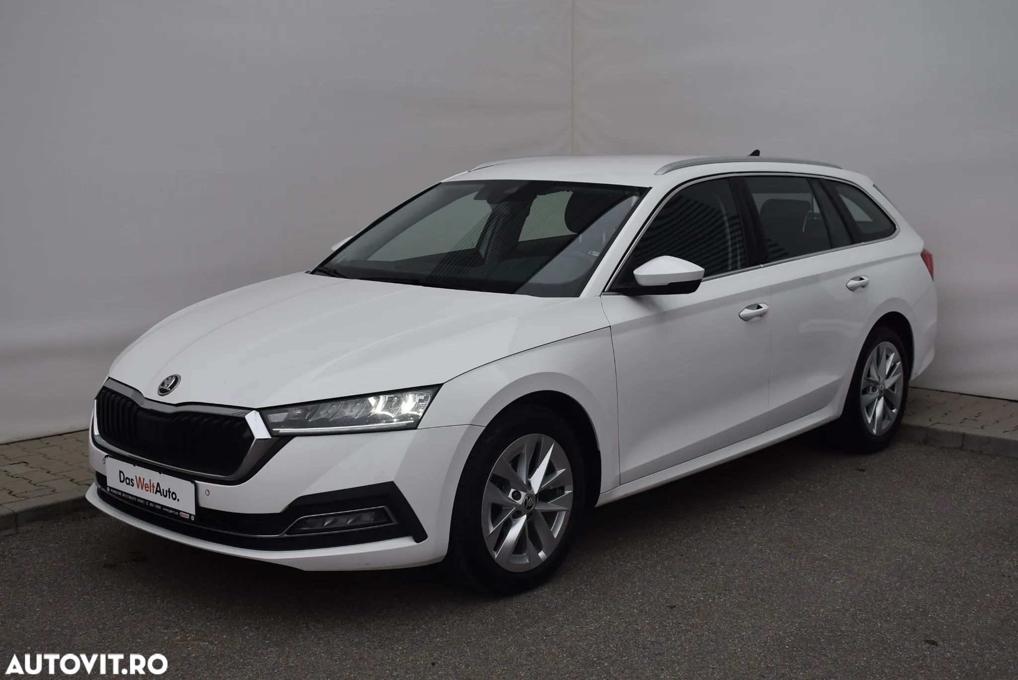 Skoda Octavia 2.0 TDI DSG Clever - 1