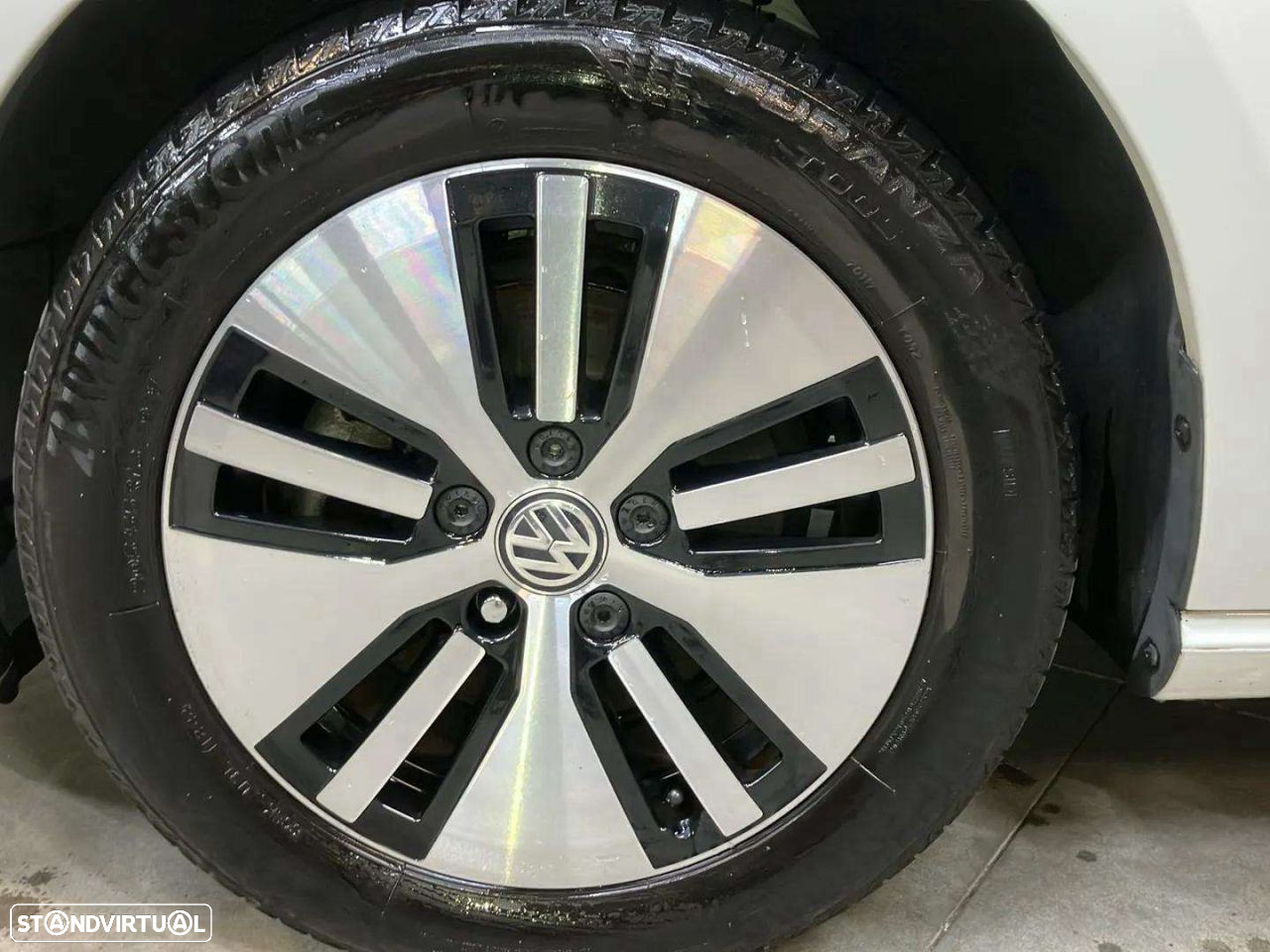 VW e-Golf AC/DC - 10