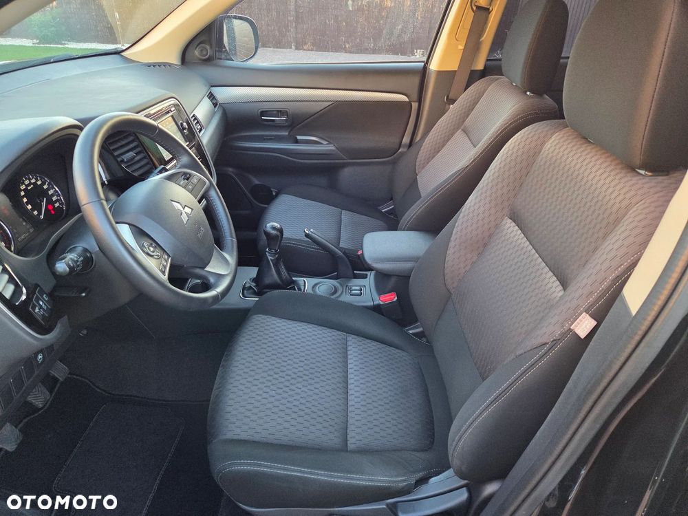 Mitsubishi Outlander - 5