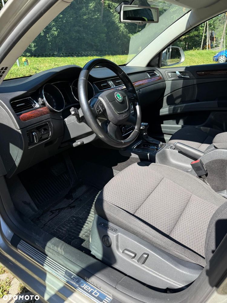 Skoda Superb 2.0 TDI Comfort DSG - 15