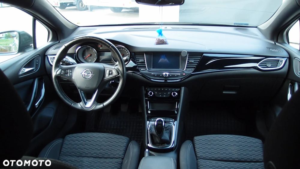 Opel Astra 1.6 CDTI Dynamic S&S - 17