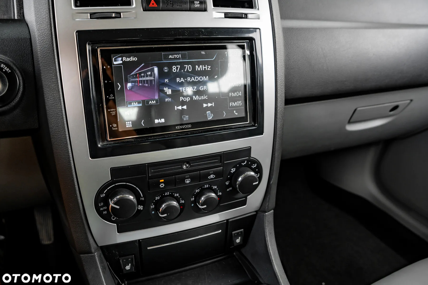 Chrysler 300C Touring 3.5 AWD Automatik - 35