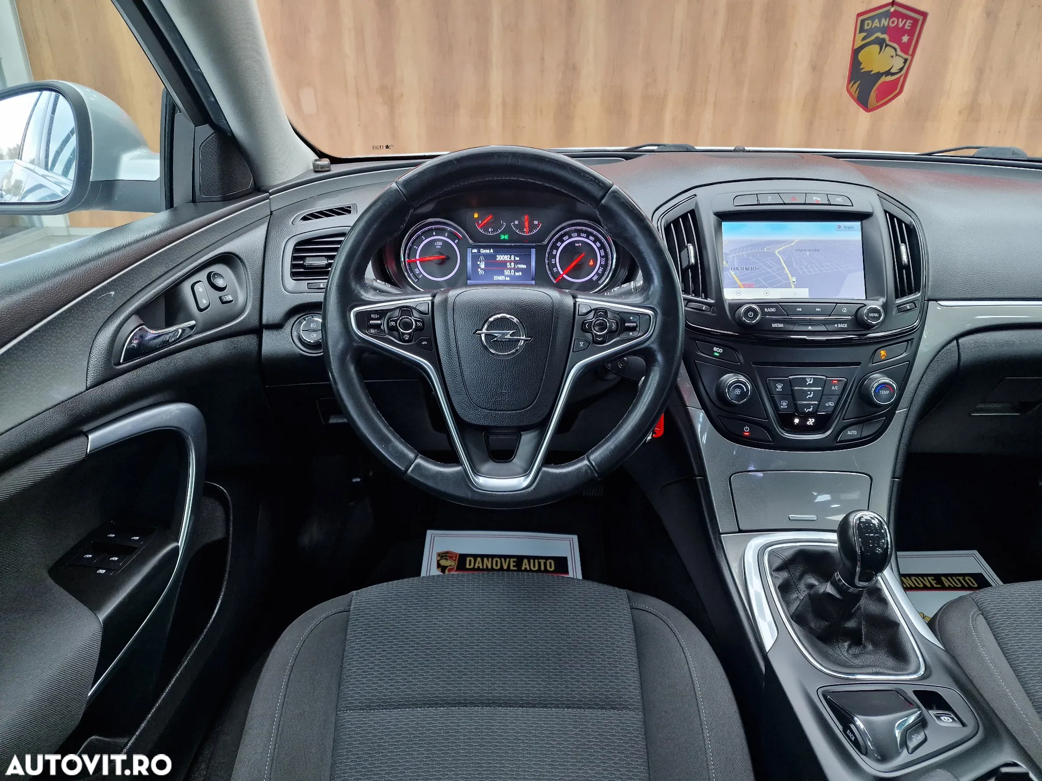 Opel Insignia - 18