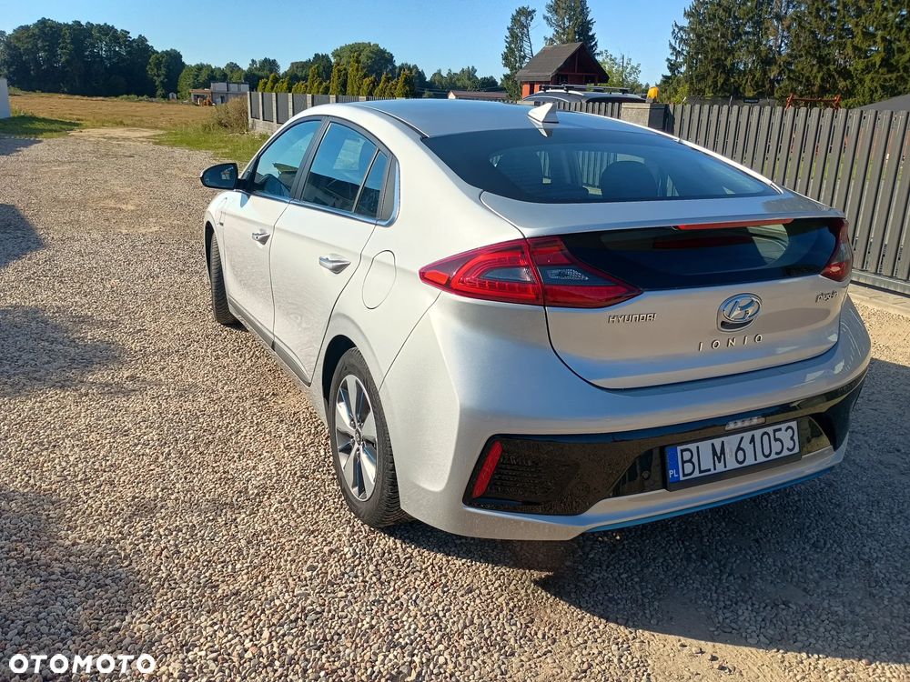 Hyundai IONIQ 1.6 GDI Premium - 5