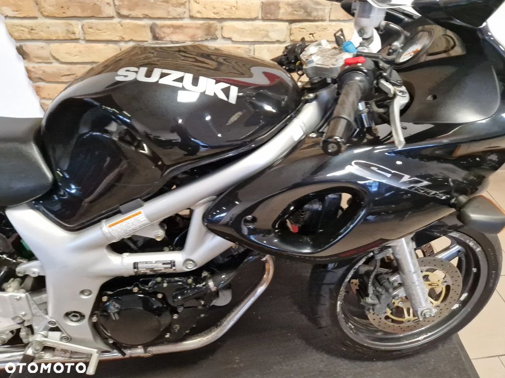 Suzuki SV - 21