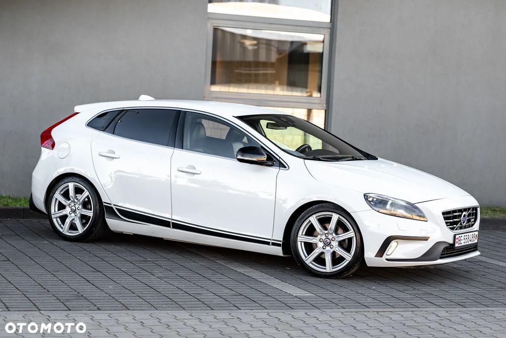 Volvo V40 T4 R Design - 3