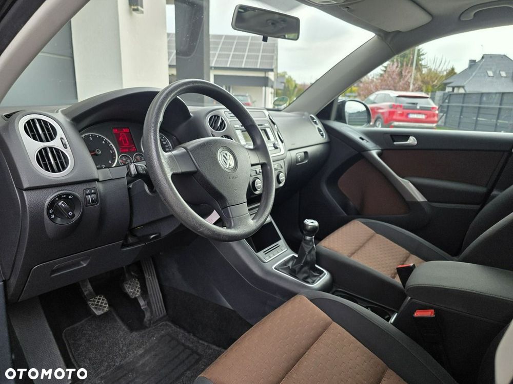 Volkswagen Tiguan - 23