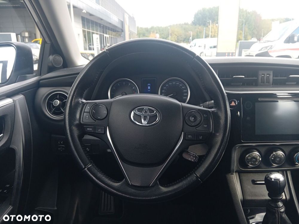 Toyota Corolla - 16