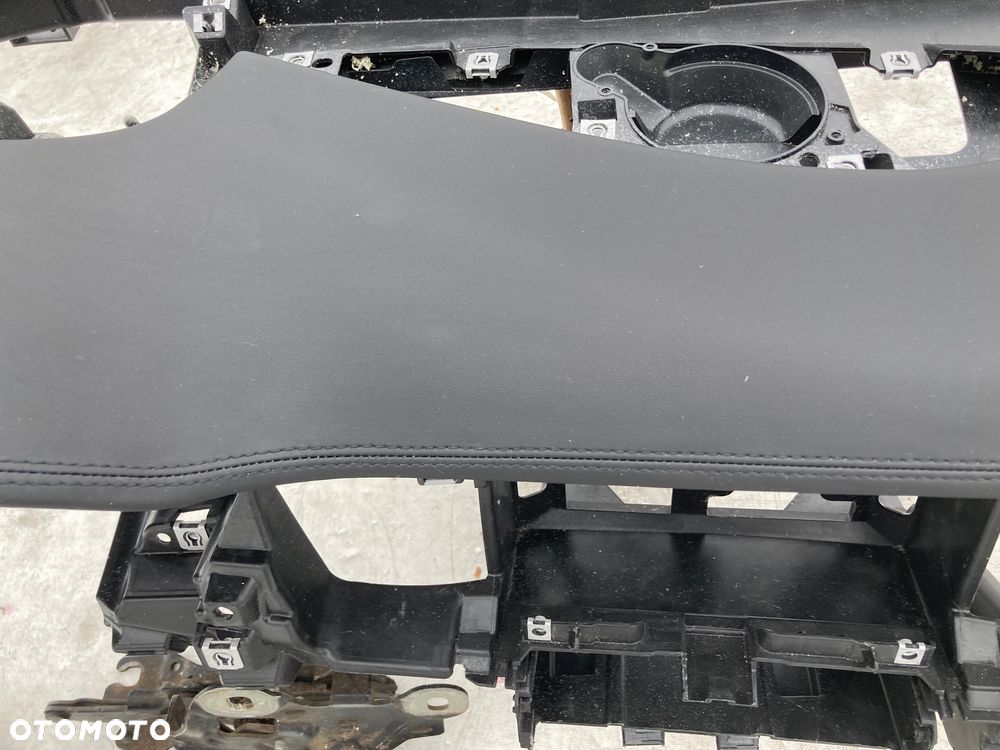 AUDI A8 D4 4H DESKA KONSOLA KOKPIT PULPIT PÓŁKA PARAPET PODUSZKI POWIETRZNE AIRBAG PASY PAS KURTYNA FOTELA PODUSZKA FOTELOWA W FOTEL naprawa REGENERACJA - 18