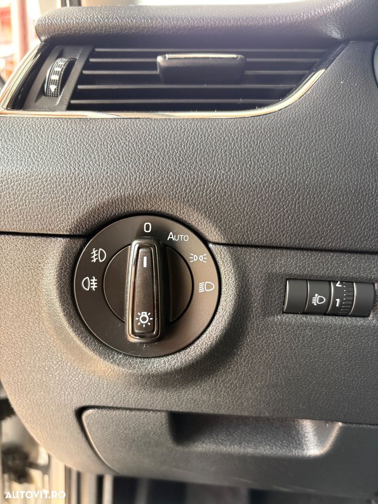 Skoda Octavia Combi 1.6 TDI Green tec DSG Edition - 10