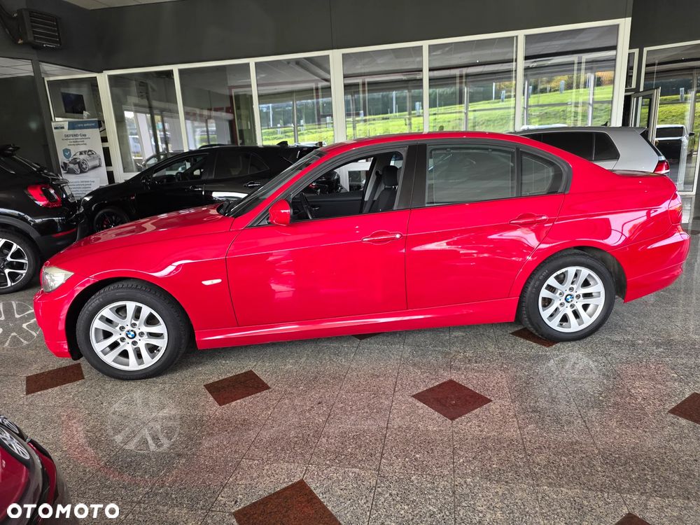BMW 3 Series 2008 photo 2