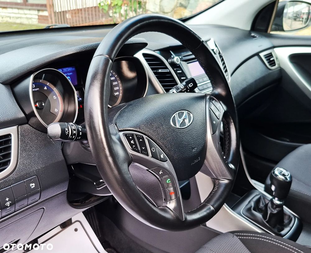 Hyundai i30 blue 1.6 CRDi Style - 27