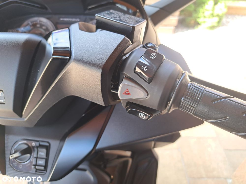Honda NSS - 14