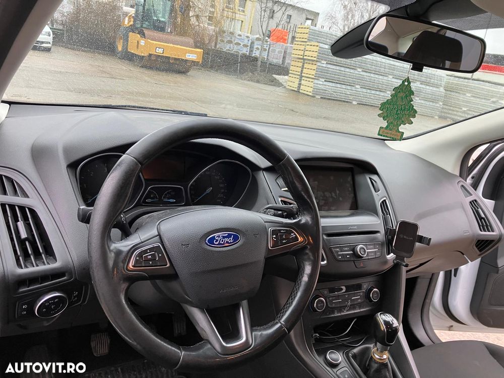 Ford Focus - 5