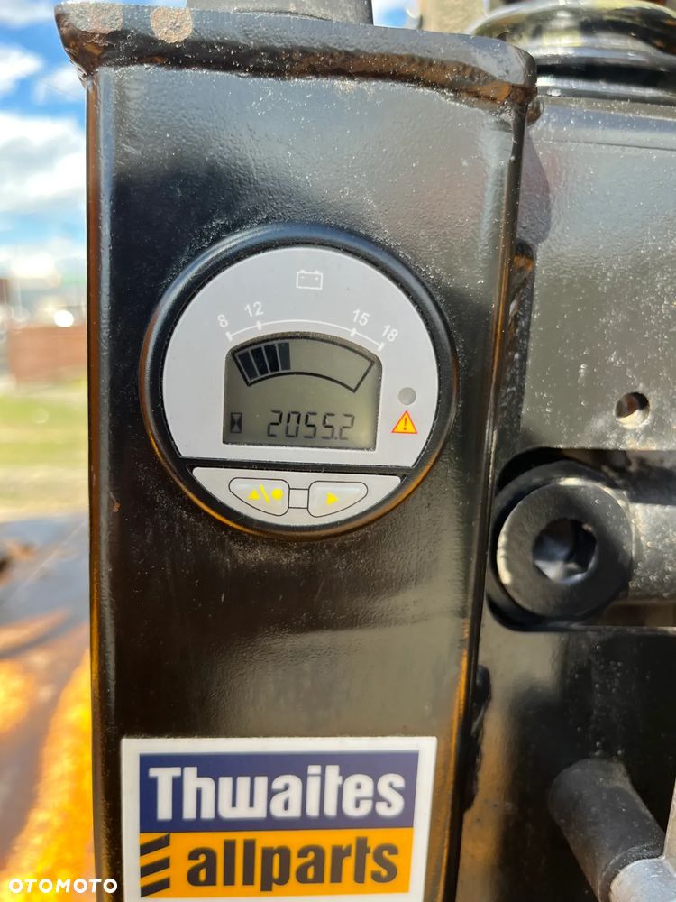 Thwaites Mach 698 9 Tonne - 23