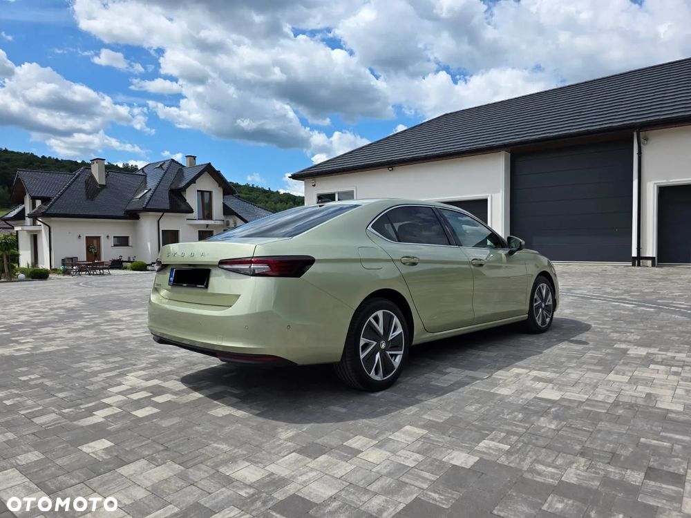 Skoda Superb 2.0 TDI SCR Selection DSG - 23