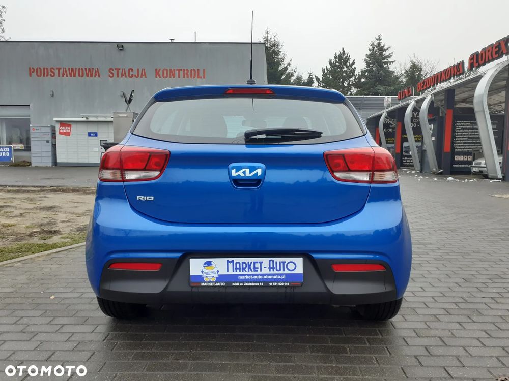 Kia Rio - 4