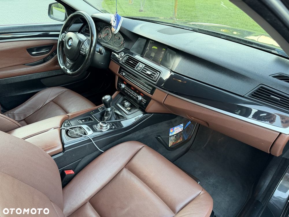 BMW Seria 5 520d Modern Line - 32