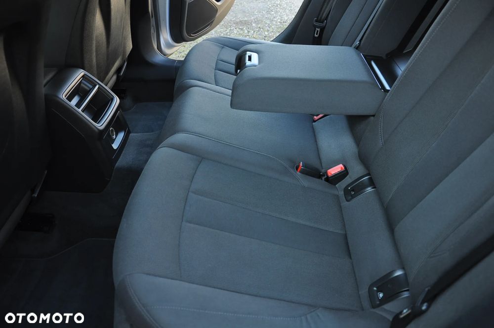 Audi A4 Avant 2.0 TDI ultra S tronic sport - 20