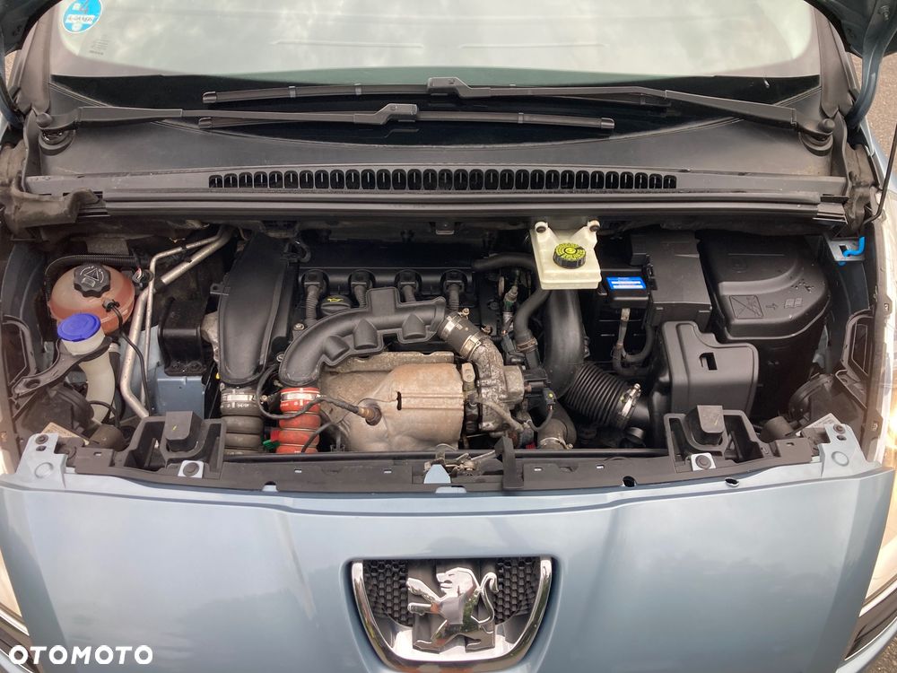 Peugeot 5008 - 32