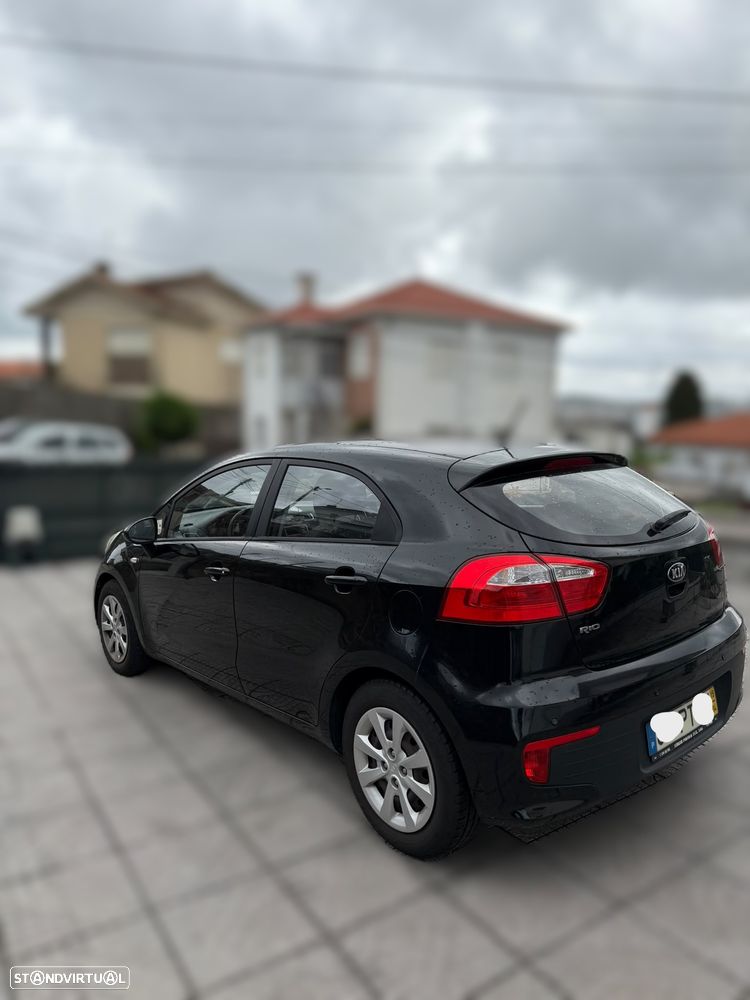 Kia Rio 1.1 CRDi - 4