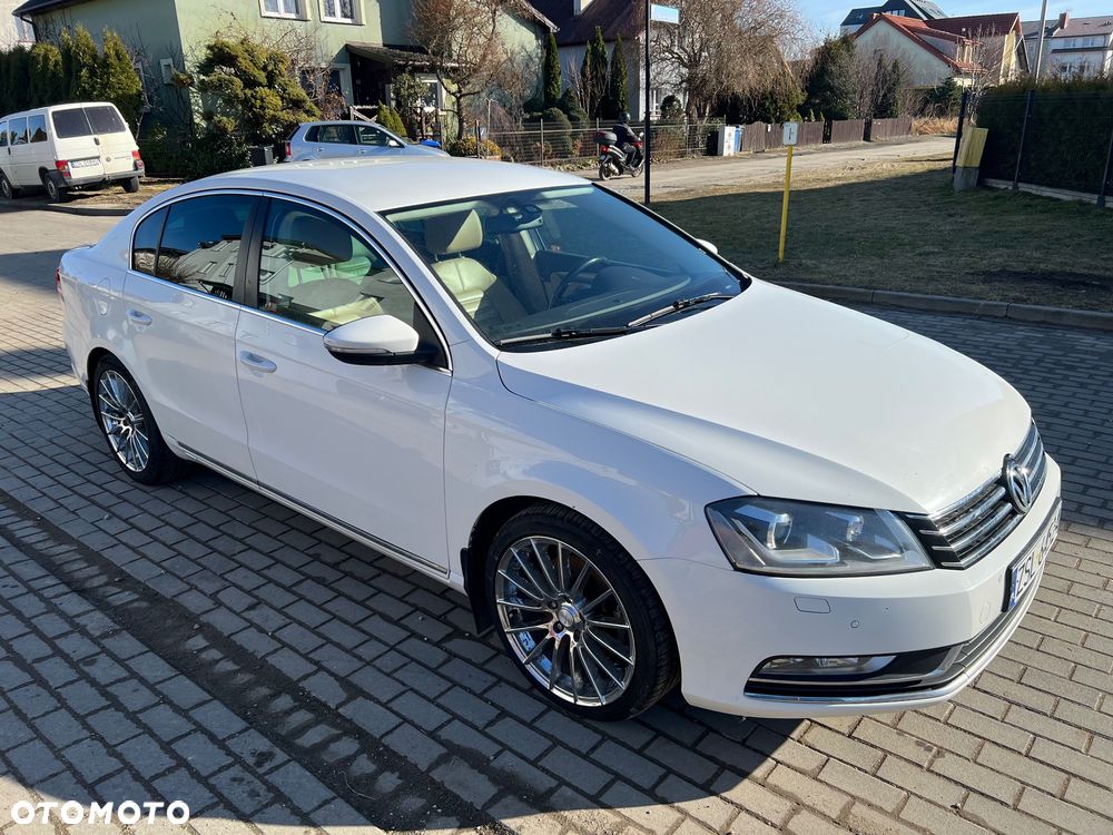 Volkswagen Passat 2.0 TDI BlueMotion Technology Highline - 1