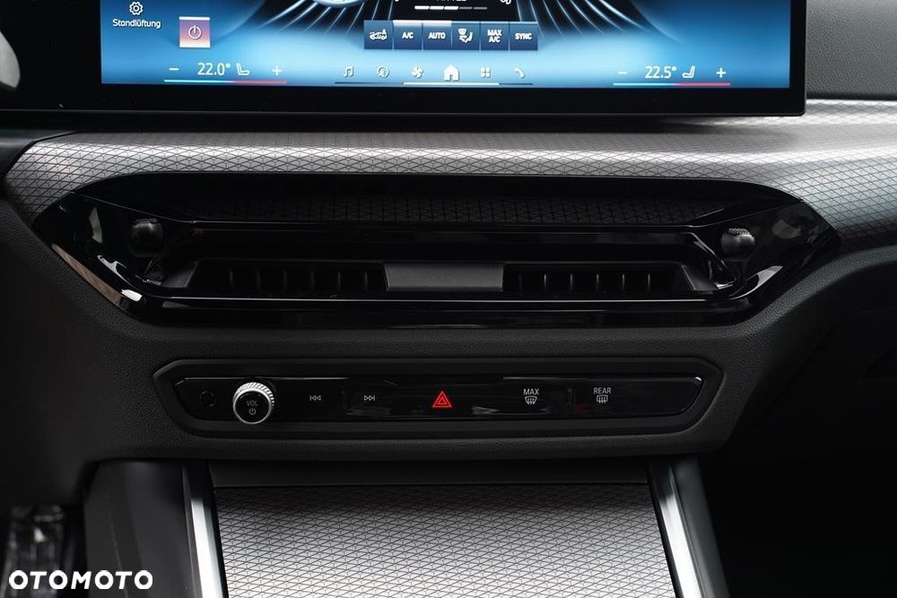 BMW Seria 3 320i xDrive M Sport sport - 11