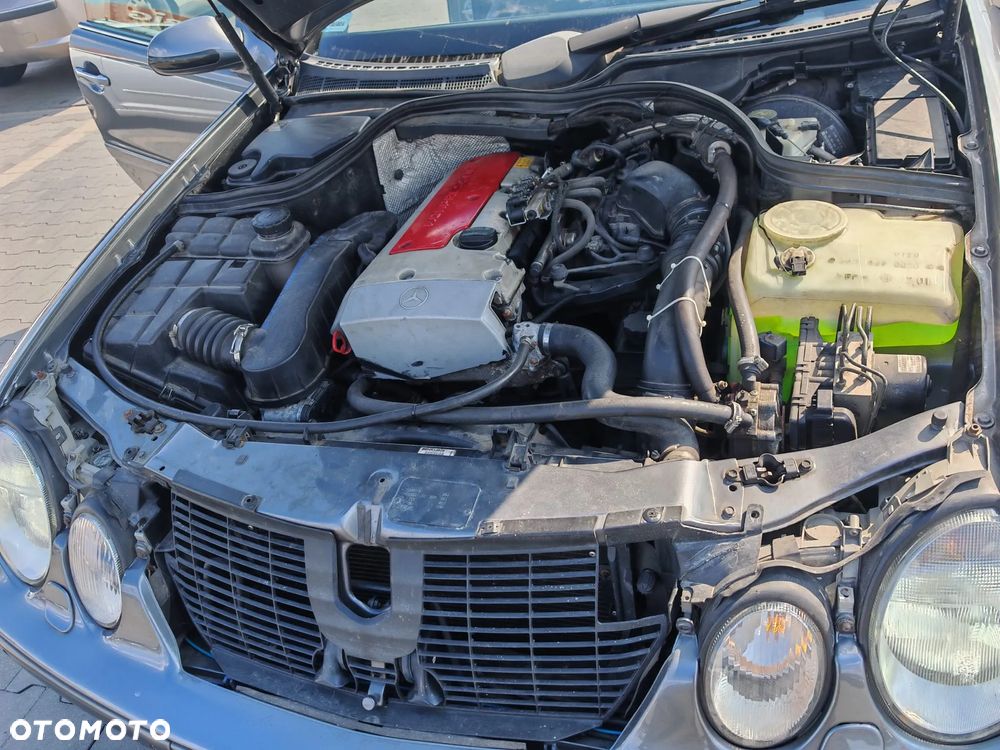 Mercedes-Benz CLK - 10