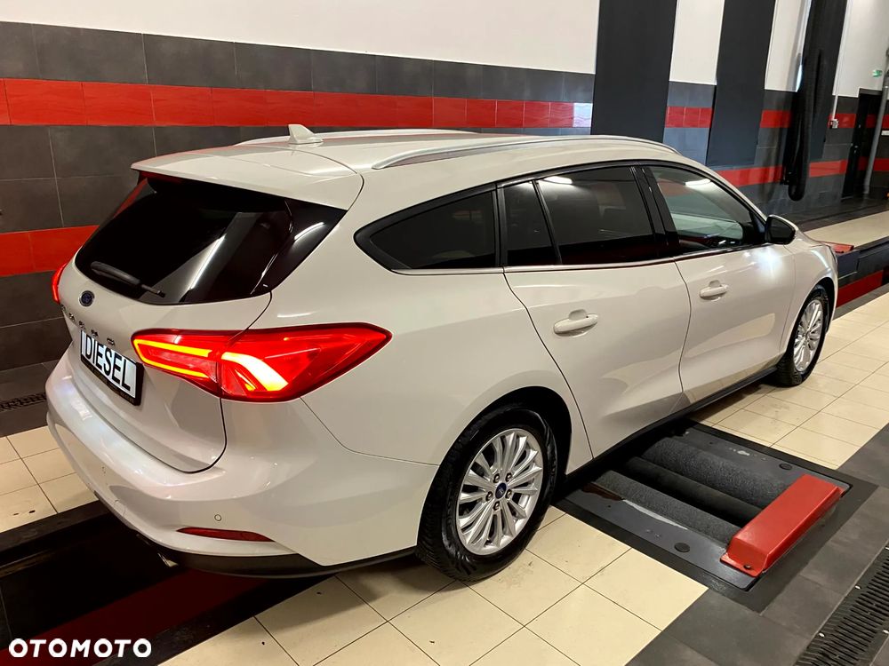 Ford Focus 2.0 EcoBlue Titanium - 13