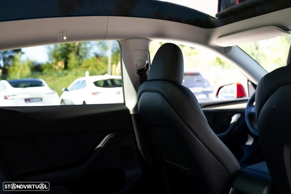Tesla Model Y Standard - 25