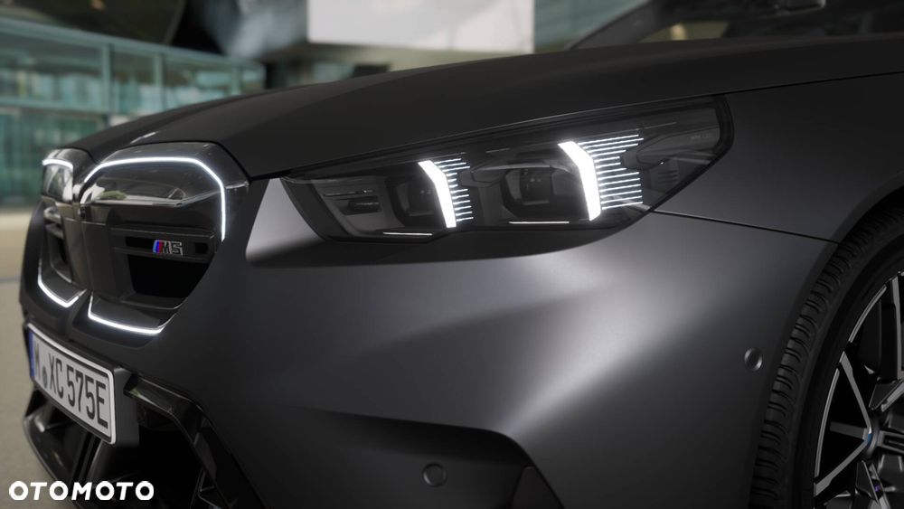 BMW M5 xDrive - 5