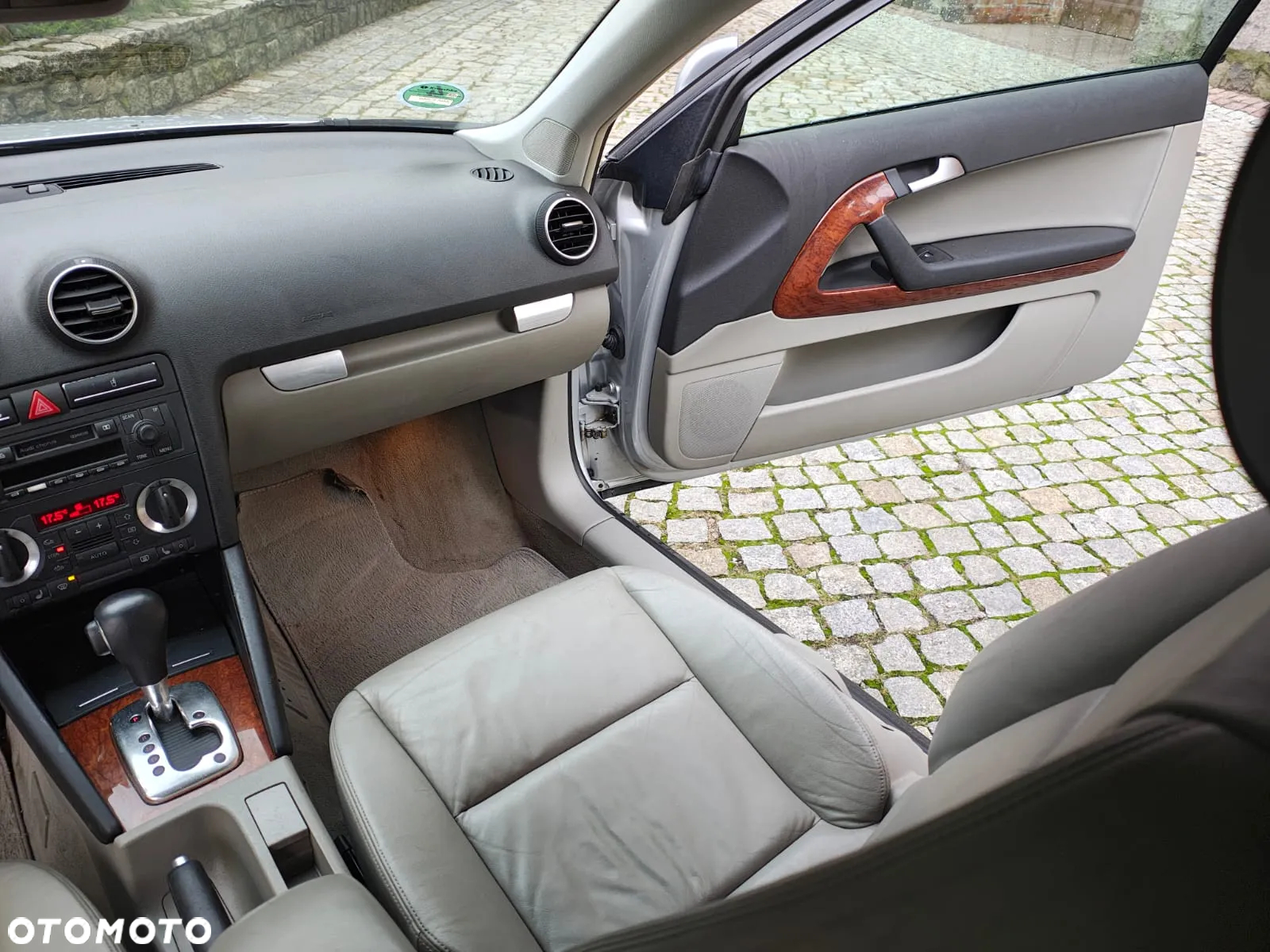 Audi A3 1.6 Ambiente - 32