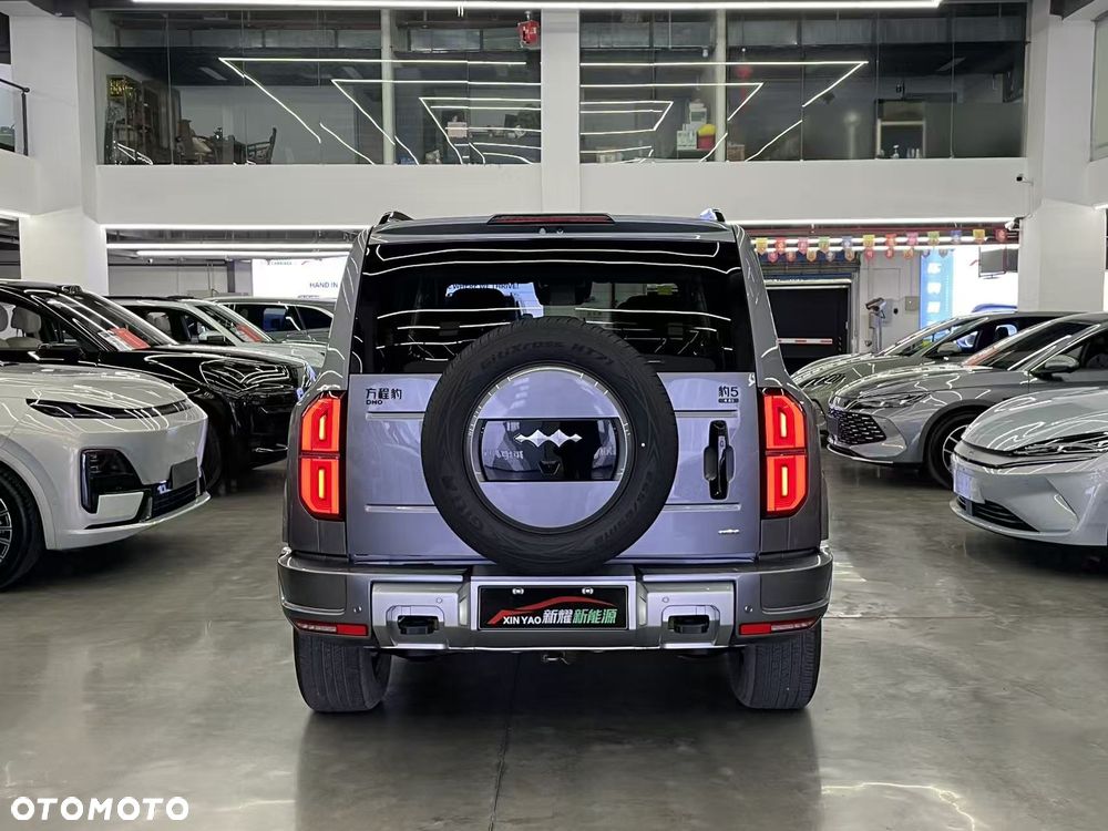 BYD Leopard 5 - 8
