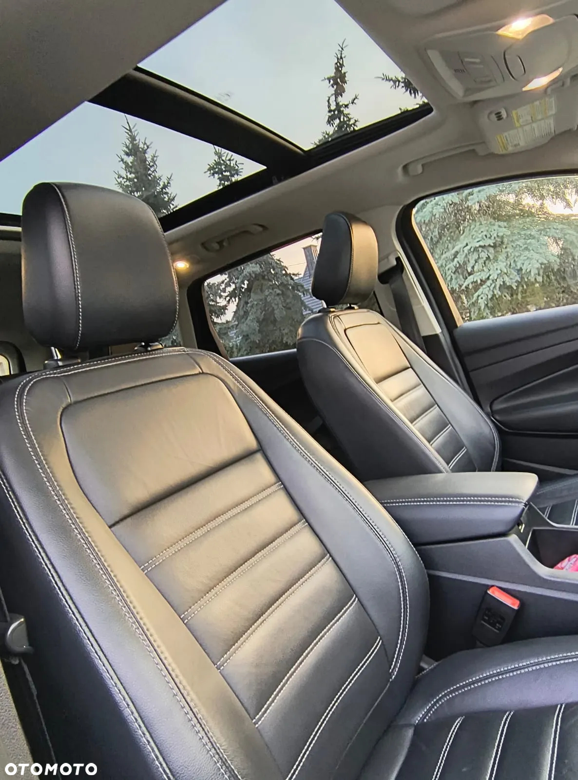 Ford Escape 2.0 EcoBoost AWD Titanium - 6