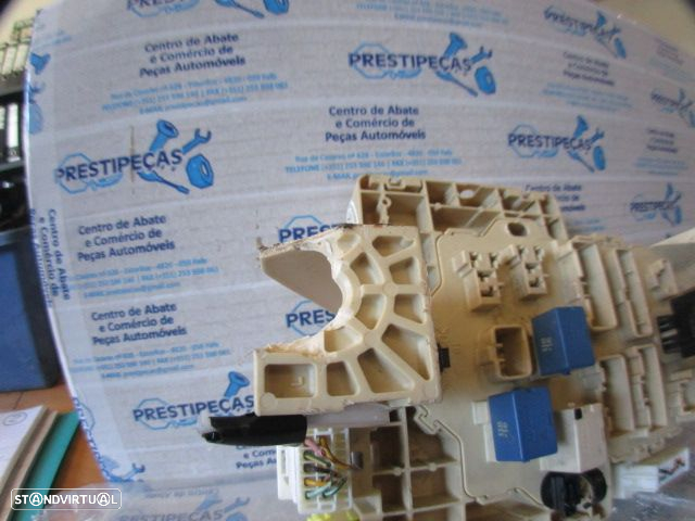 Caixa Fusiveis YN2F0L SUZUKI SWIFT 3  2007 1.3I 90CV 5P VERMELHO Apoios Partidos - 3