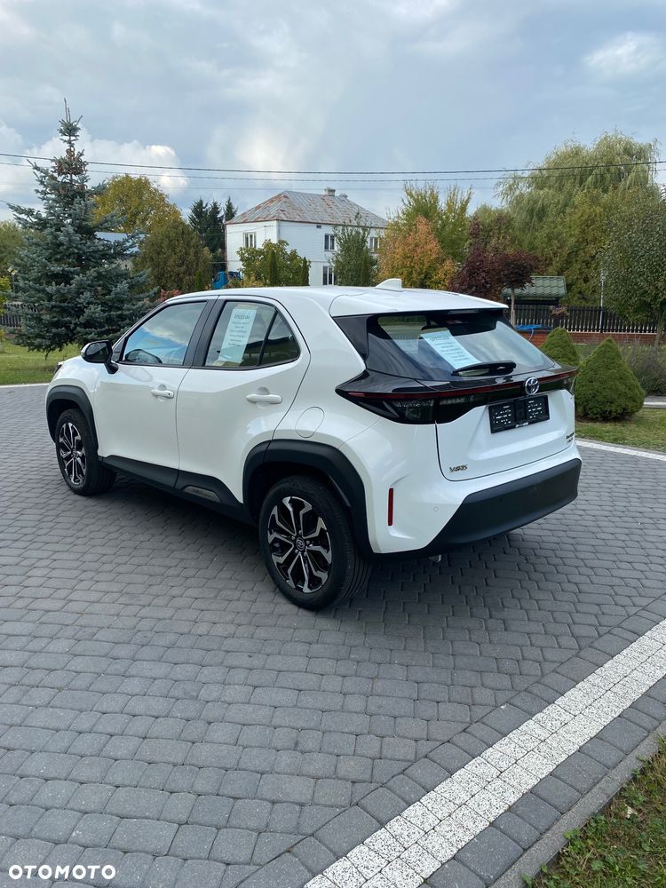 Toyota Yaris Cross Hybrid 1.5 Executive AWD - 4