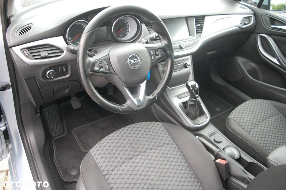 Opel Astra - 22