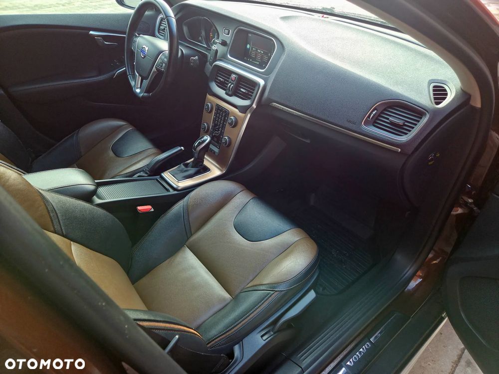 Volvo V40 Cross Country D4 Geartronic Summum - 6