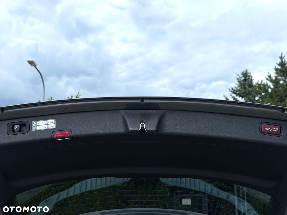 Mercedes-Benz Klasa C 300 de PHEV AMG - 20
