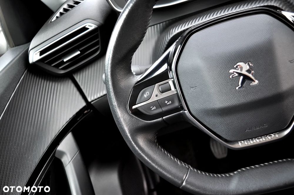 Peugeot 2008 BlueHDi 110 Allure Pack - 26