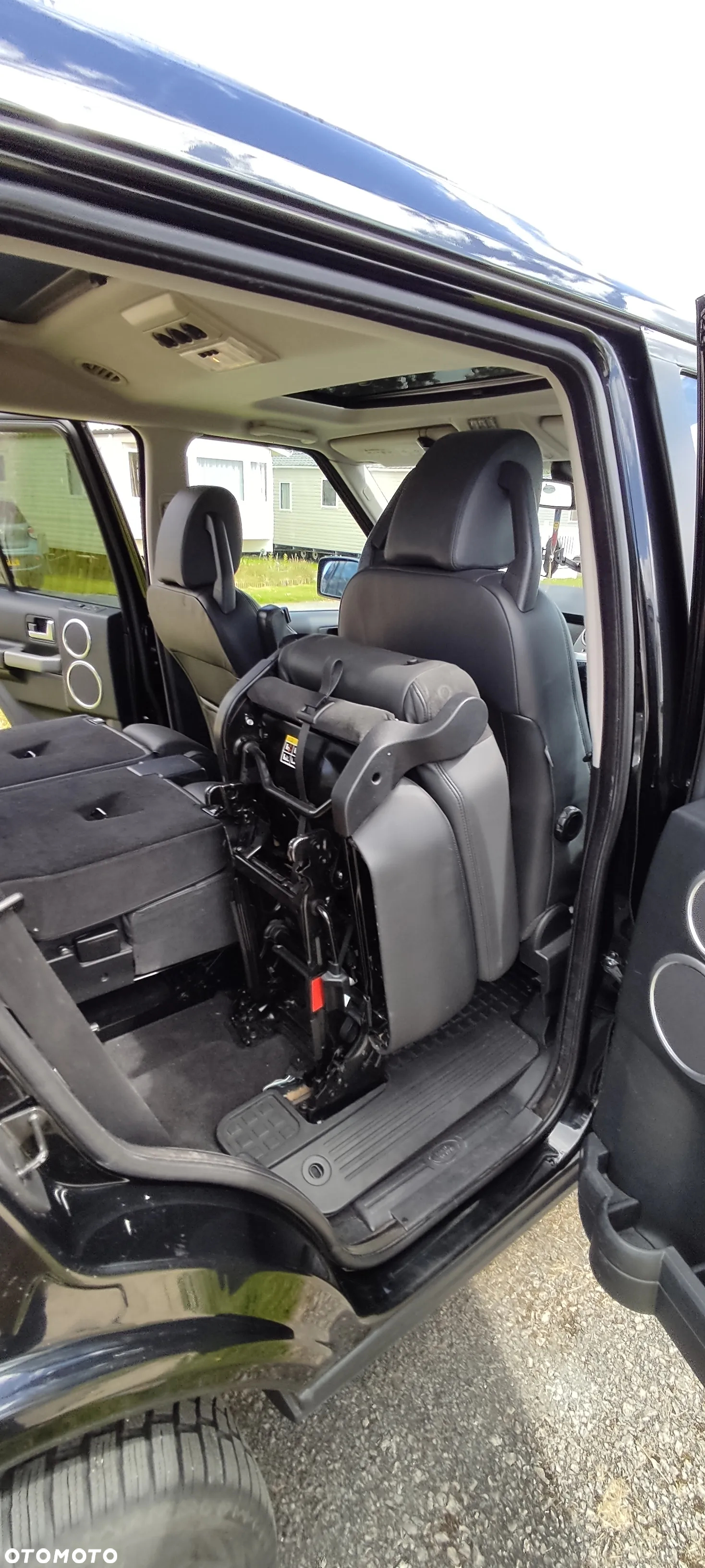 Land Rover Discovery IV 2.7D V6 HSE - 14