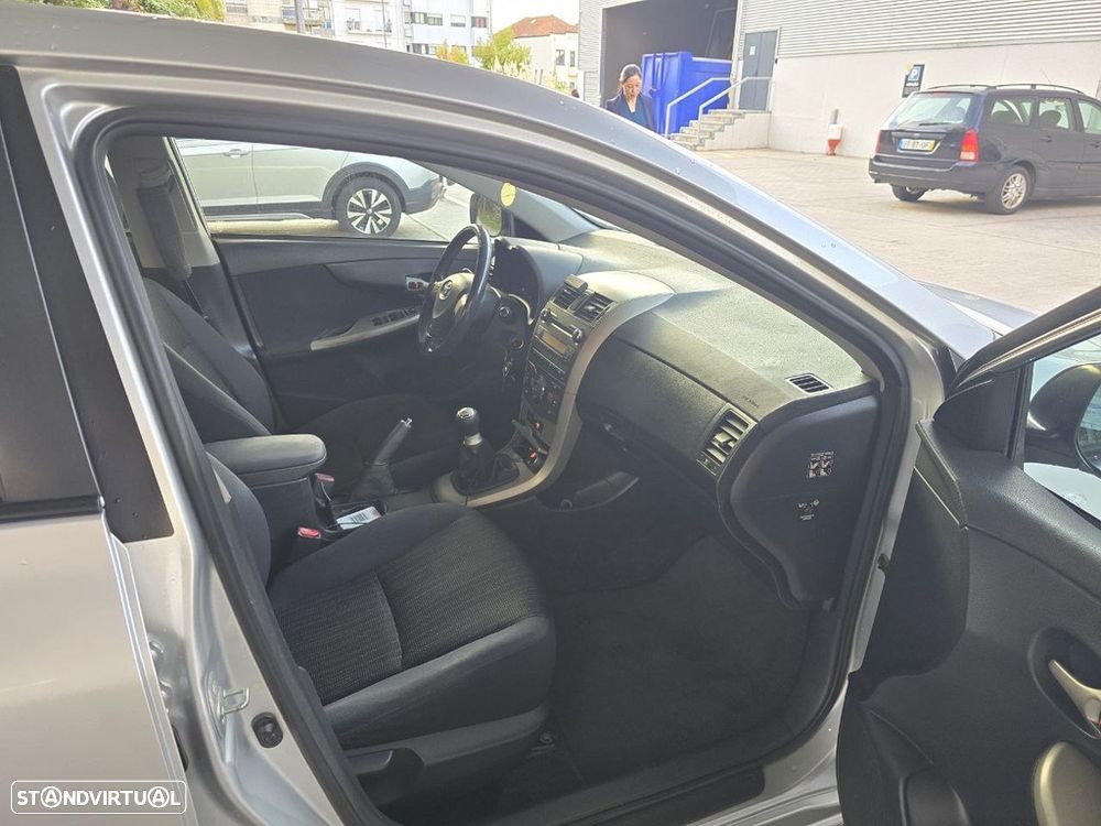 Toyota Corolla 1.4 D-4D - 7